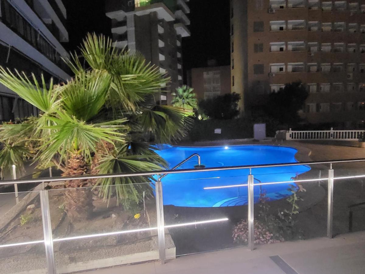 Trinisol II Private Apartments With Sea View Бенідорм Екстер'єр фото