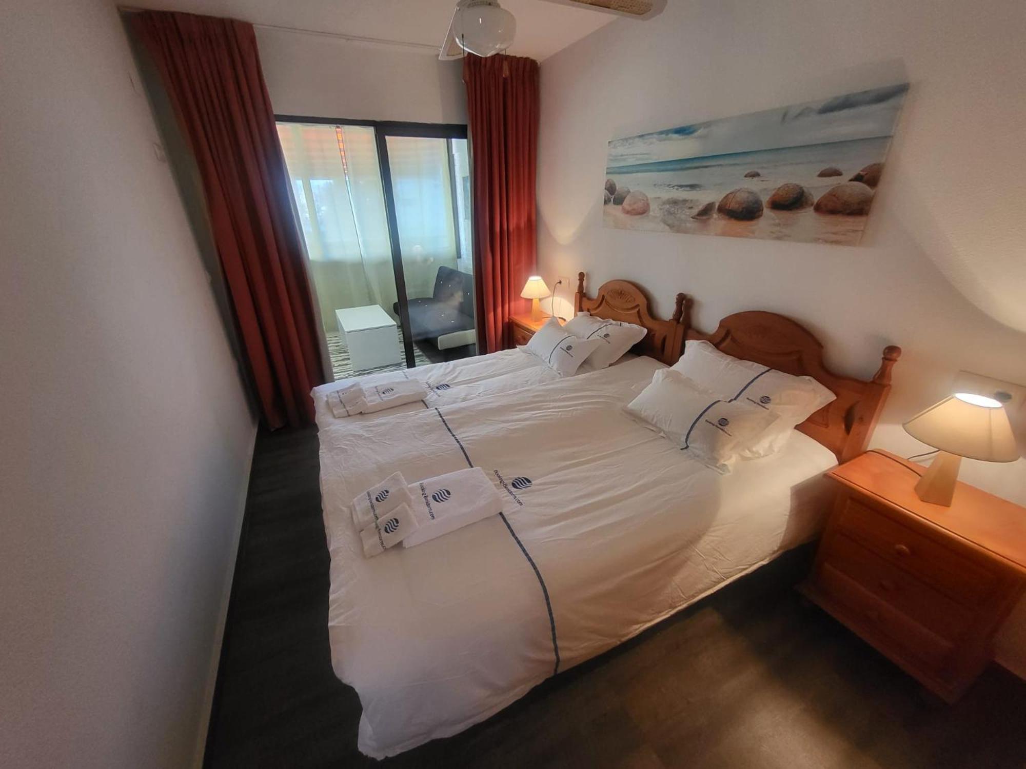 Trinisol II Private Apartments With Sea View Бенідорм Екстер'єр фото